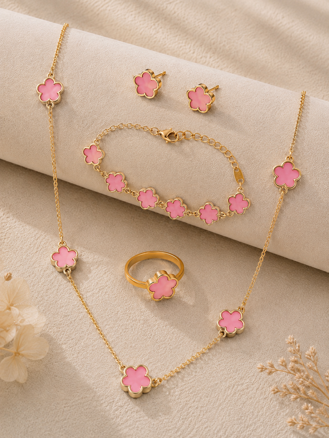Black Clover Jewelry Set ✨